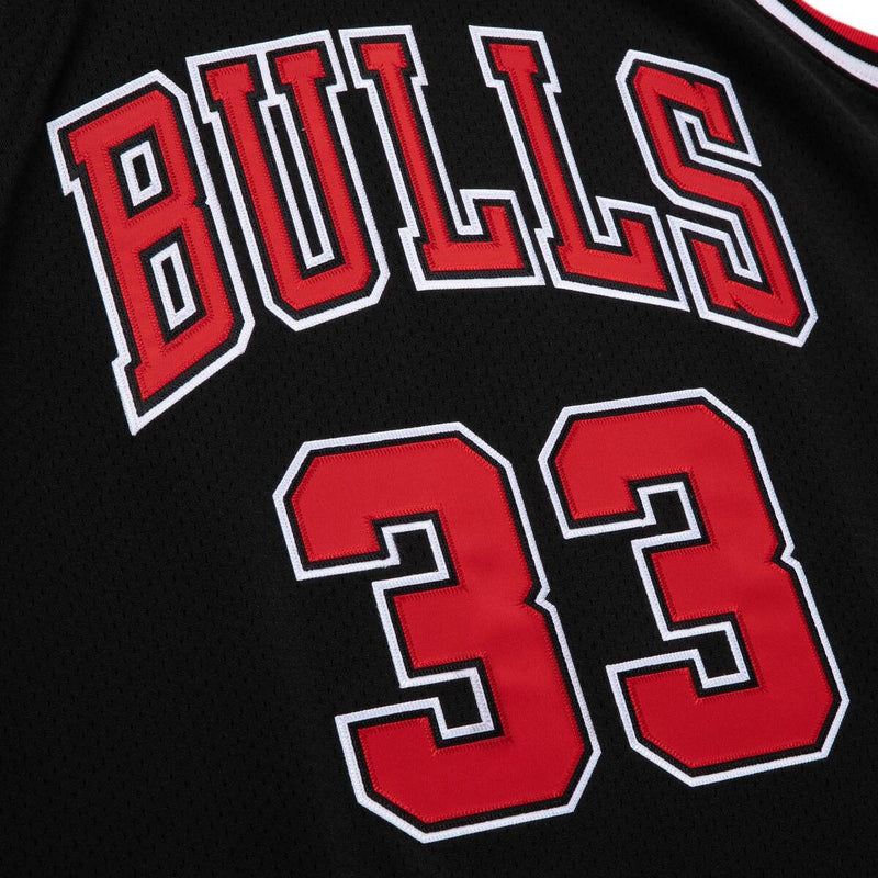 NBA AUTHENTIC ALTERNATE JERSEY BULLS 1997 SCOTTIE PIPPEN - Black - Image 3 NBA AUTHENTIC ALTERNATE JERSEY BULLS 1997 SCOTTIE PIPPEN - Black - Image 3