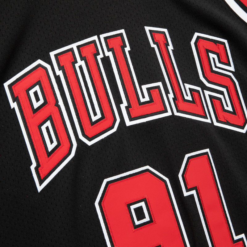 NBA AUTHENTIC ALTERNATE JERSEY BULLS 1997 DENNIS RODMAN Black AJY4GS18078-CBUBLCK97DRD - Image 3 NBA AUTHENTIC ALTERNATE JERSEY BULLS 1997 DENNIS RODMAN Black AJY4GS18078-CBUBLCK97DRD - Image 3