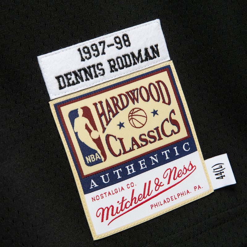 NBA AUTHENTIC ALTERNATE JERSEY BULLS 1997 DENNIS RODMAN Black AJY4GS18078-CBUBLCK97DRD - Image 1 NBA AUTHENTIC ALTERNATE JERSEY BULLS 1997 DENNIS RODMAN Black AJY4GS18078-CBUBLCK97DRD - Image 1