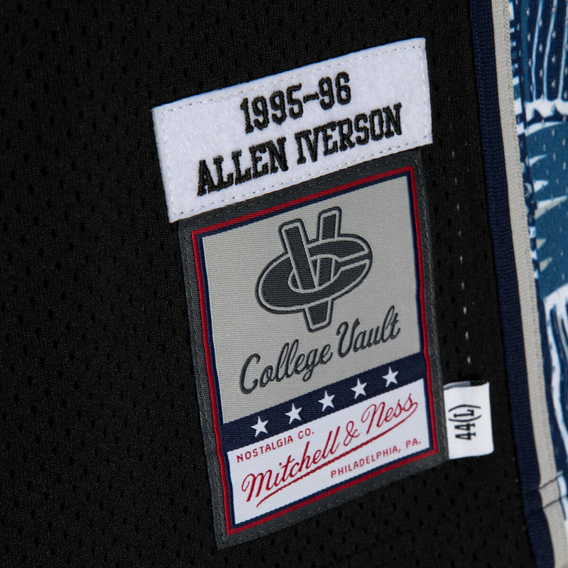 NCAA ALTERNATE JERSEY GEORGETOWN 1995 ALLEN IVERSON Black AJY53449-GTW95AIVBLCK - Image 4 NCAA ALTERNATE JERSEY GEORGETOWN 1995 ALLEN IVERSON Black AJY53449-GTW95AIVBLCK - Image 4