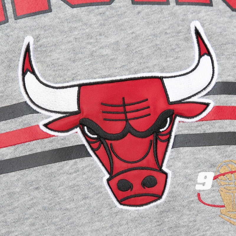 NBA ALLOVER CREW 4.0 VINTAGE LOGO BULLS Grey Heather FC8055-CBUGYHT - Image 4 NBA ALLOVER CREW 4.0 VINTAGE LOGO BULLS Grey Heather FC8055-CBUGYHT - Image 4