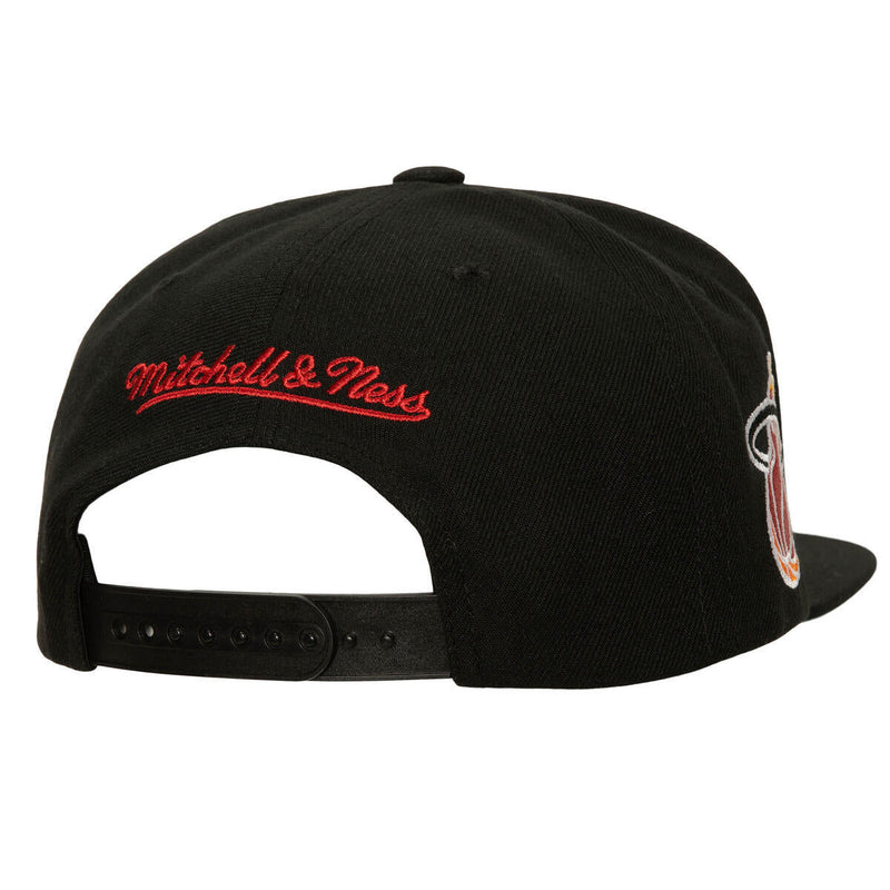 NBA RETRO SPORT SNAPBACK HWC HEAT Black HHSS6732-MHEYYPPPBLCK - Image 1 NBA RETRO SPORT SNAPBACK HWC HEAT Black HHSS6732-MHEYYPPPBLCK - Image 1