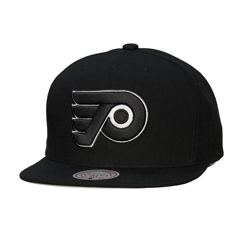 NHL EVERGREEN BLACK WHITE SNAPBACK VNTG FLYERS Black HS8545-PFLBLCK - Image 1 NHL EVERGREEN BLACK WHITE SNAPBACK VNTG FLYERS Black HS8545-PFLBLCK - Image 1