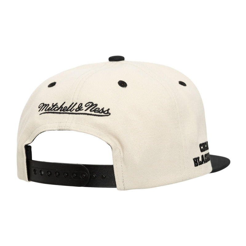 NHL EVERGREEN CREAM BLACK SNAPBACK BLACKHAWKS Off White HS9560-CBHOFWH - Image 2 NHL EVERGREEN CREAM BLACK SNAPBACK BLACKHAWKS Off White HS9560-CBHOFWH - Image 2