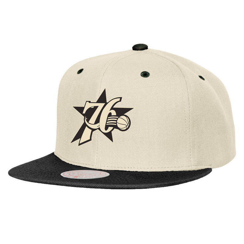 NBA EVERGREEN CREAM BLACK SNAPBACK HWC 76ERS Off White HS9562-P76OFWH - Image 1 NBA EVERGREEN CREAM BLACK SNAPBACK HWC 76ERS Off White HS9562-P76OFWH - Image 1