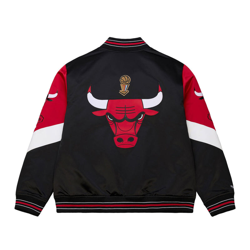 NBA THROW IT BACK HEAVYWEIGHT SATIN JACKET VINTAGE BULLS - Image 2 NBA THROW IT BACK HEAVYWEIGHT SATIN JACKET VINTAGE BULLS - Image 2