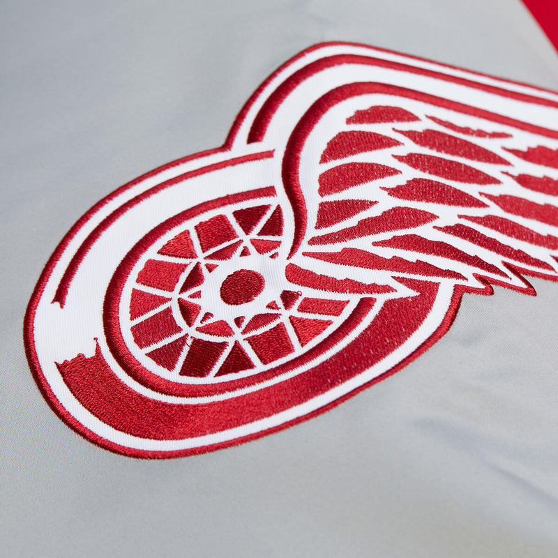 NHL THROW IT BACK HEAVYWEIGHT SATIN JACKET CURRENT RED WINGS - Scarlet - Image 5 NHL THROW IT BACK HEAVYWEIGHT SATIN JACKET CURRENT RED WINGS - Scarlet - Image 5