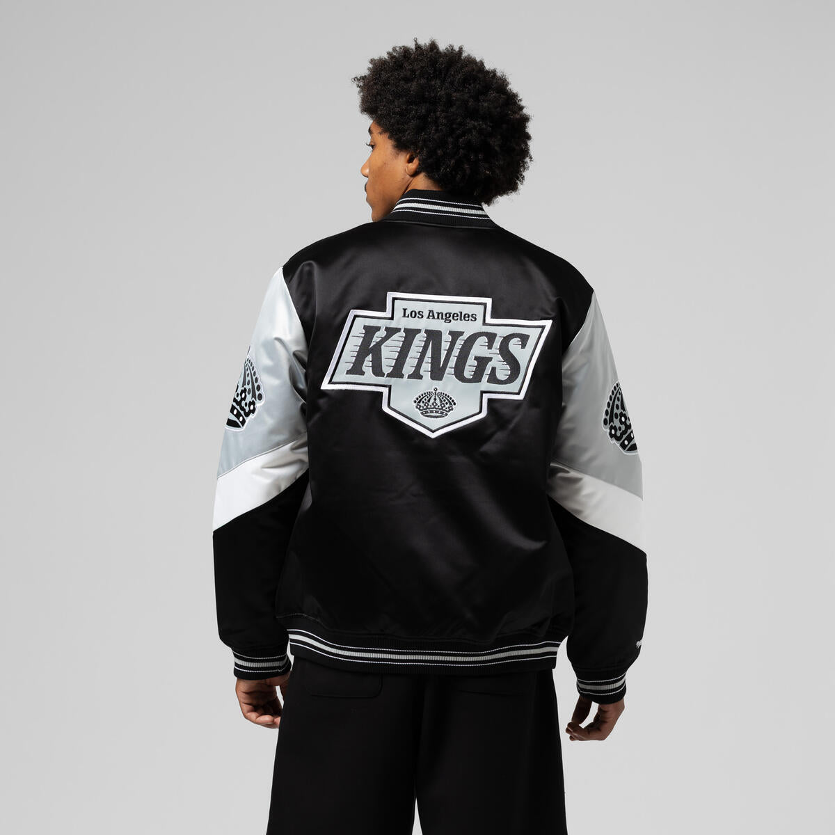 NHL THROW IT BACK HEAVYWEIGHT SATIN JACKET CURRENT KINGS - Image 11