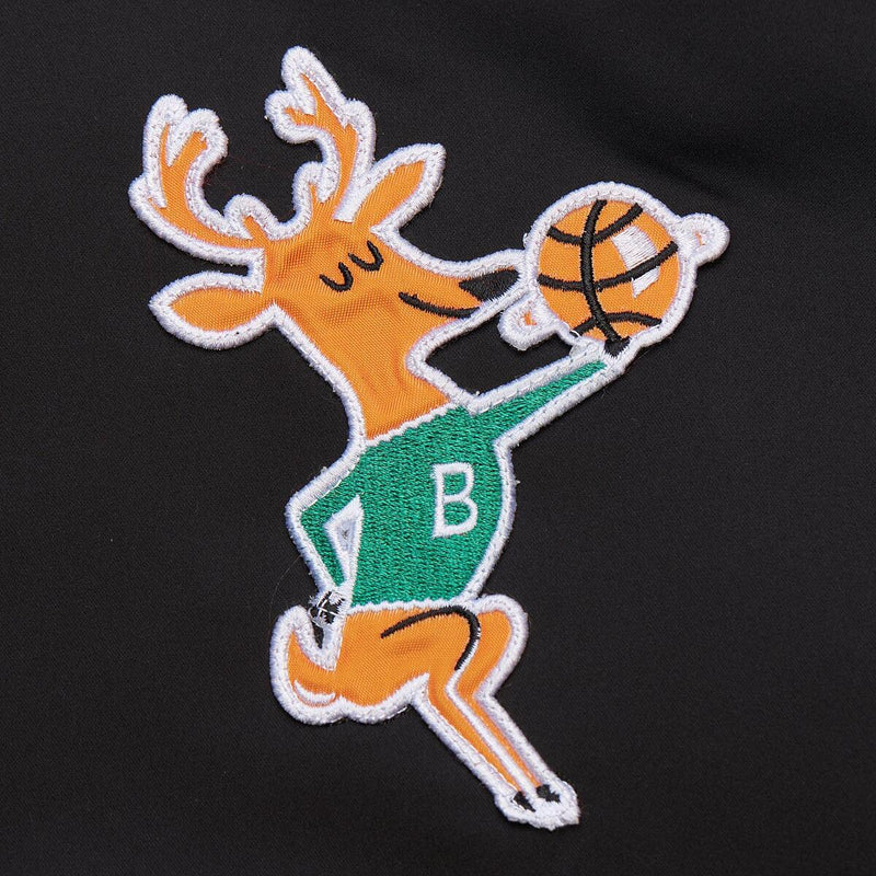 NBA TEAM LEADER SATIN BOMBER VINTAGE LOGO BUCKS Black JK8095-MBUBLCK - Image 4 NBA TEAM LEADER SATIN BOMBER VINTAGE LOGO BUCKS Black JK8095-MBUBLCK - Image 4