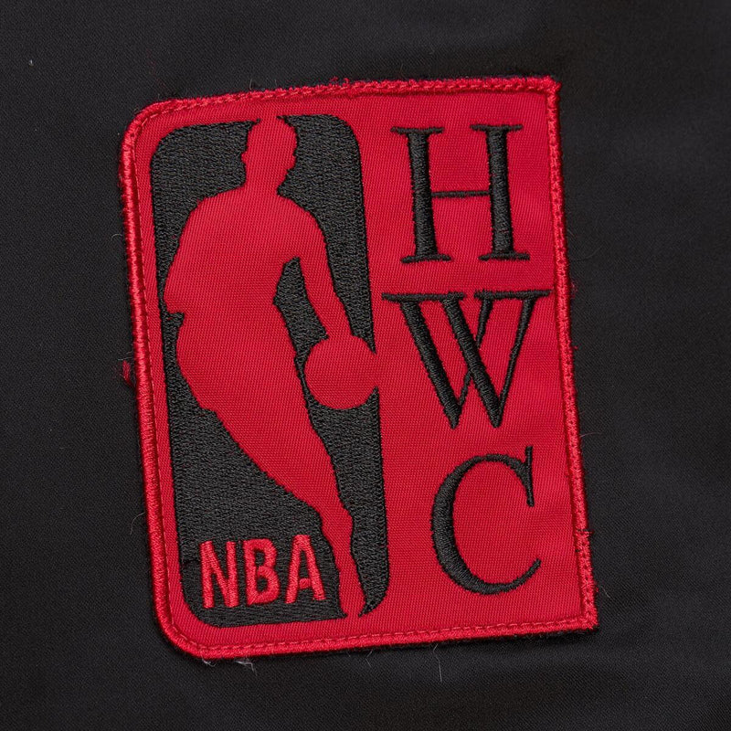 NBA TEAM LEADER SATIN BOMBER VINTAGE LOGO BUCKS Black JK8095-MBUBLCK - Image 5 NBA TEAM LEADER SATIN BOMBER VINTAGE LOGO BUCKS Black JK8095-MBUBLCK - Image 5