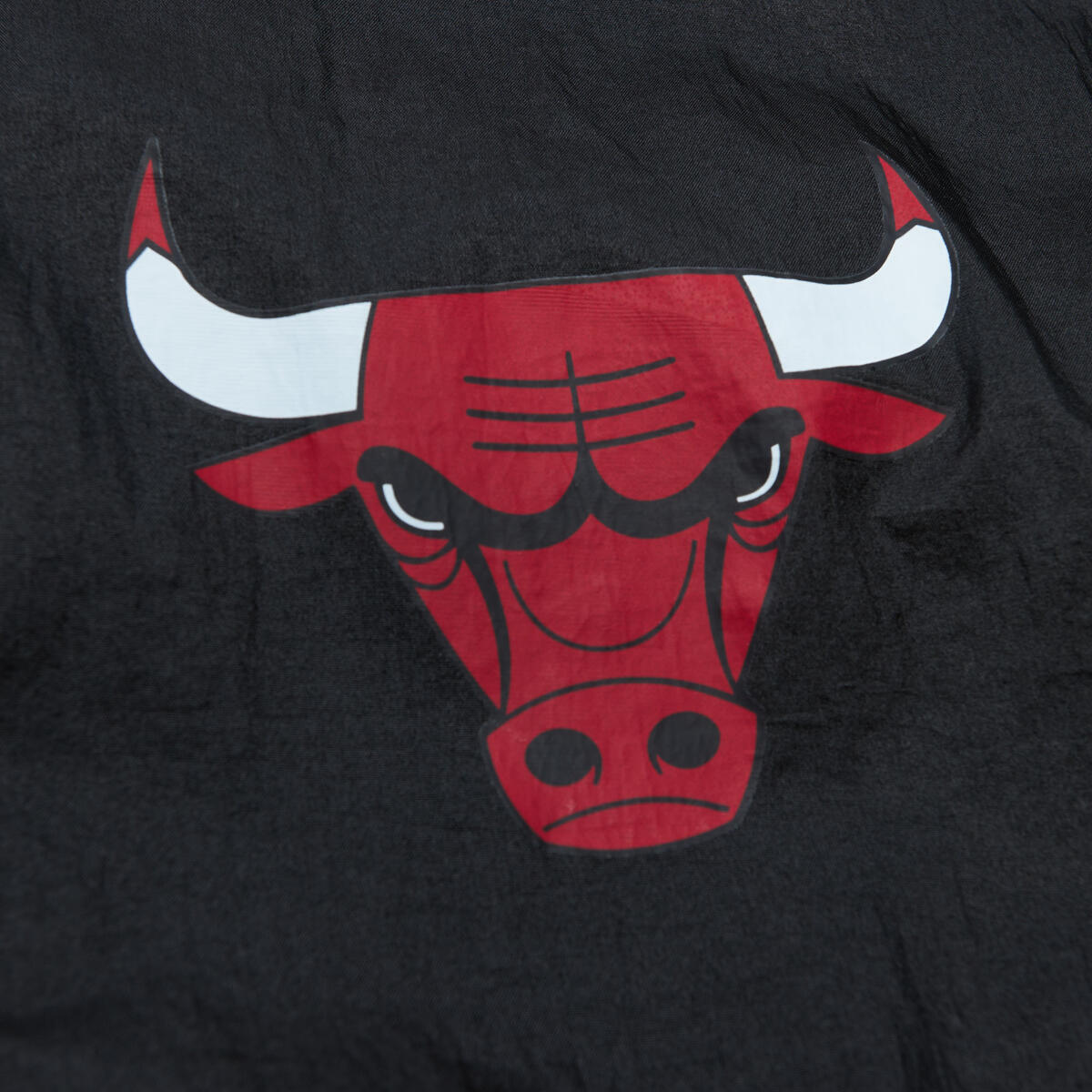 NBA TEAM OG 2.0 ANORAK WINDBREAKER BULLS - Image 3
