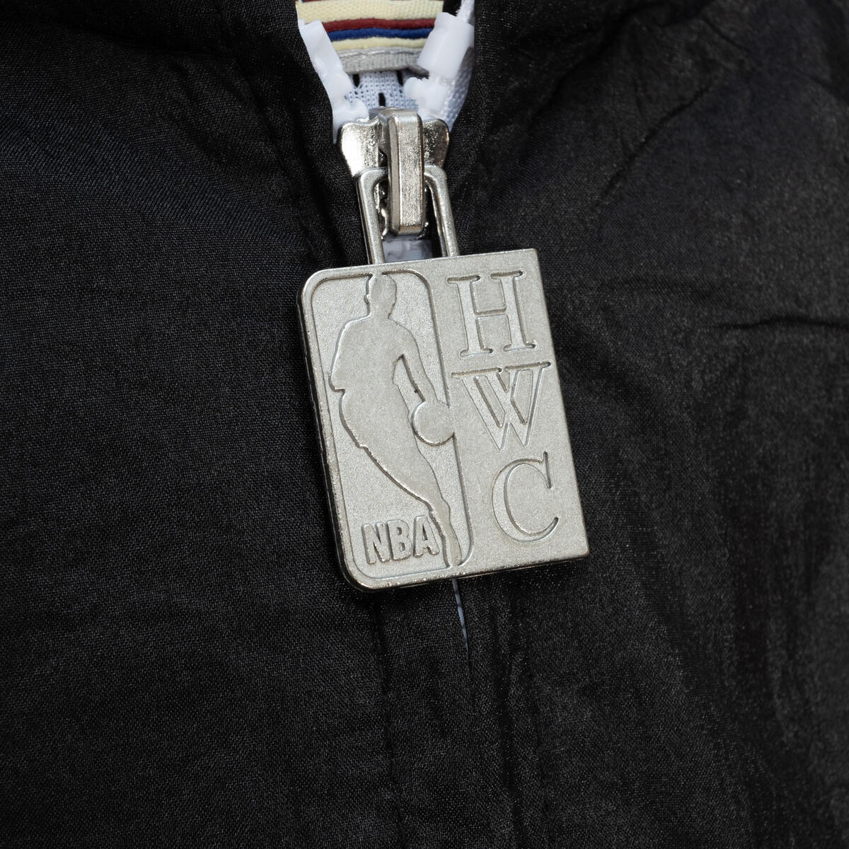 NBA UNDENIABLE FULL ZIP WINDBREAKER SPURS Black OJZP3409-SASYYPPPBLCK - Image 4