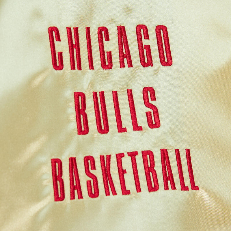 NBA TEAM OG 2.0 LIGHTWEIGHT SATIN JACKET VINTAGE LOGO BULLS - Gold - Image 3 NBA TEAM OG 2.0 LIGHTWEIGHT SATIN JACKET VINTAGE LOGO BULLS - Gold - Image 3