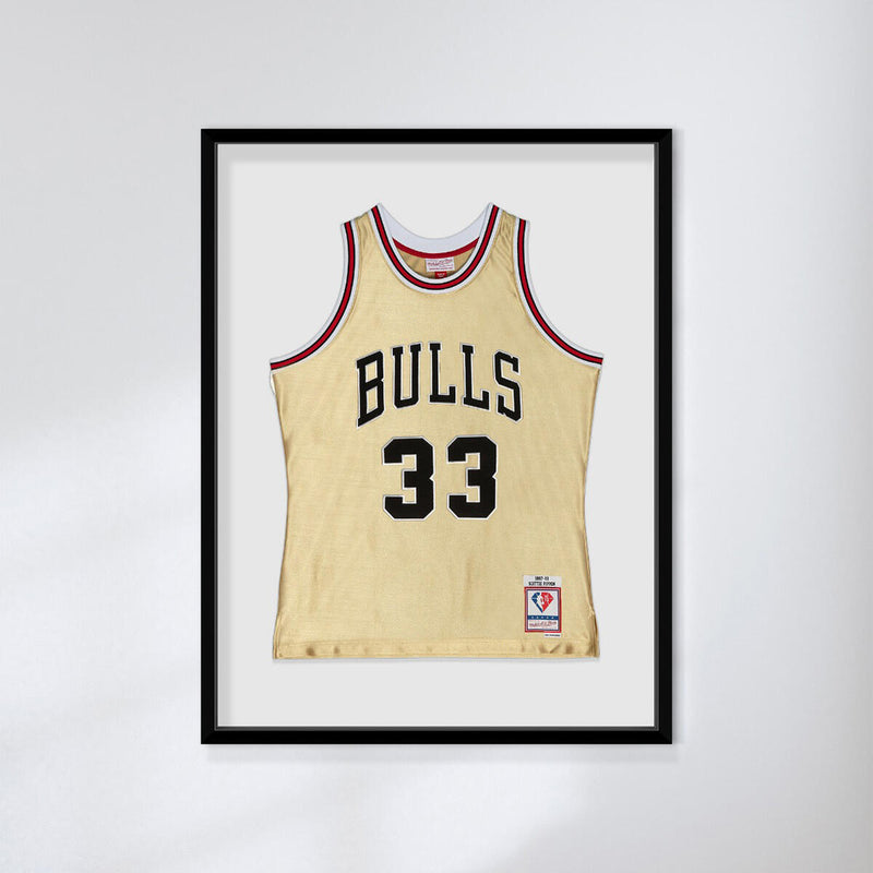 NBA 75TH GOLD SWINGMAN JERSEY BULLS 1997 SCOTTIE PIPPEN - Image 2 NBA 75TH GOLD SWINGMAN JERSEY BULLS 1997 SCOTTIE PIPPEN - Image 2
