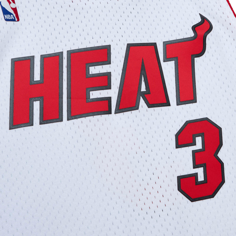 NBA WHITE JERSEY HEAT 2005 DWYANE WADE - White - Image 3 NBA WHITE JERSEY HEAT 2005 DWYANE WADE - White - Image 3