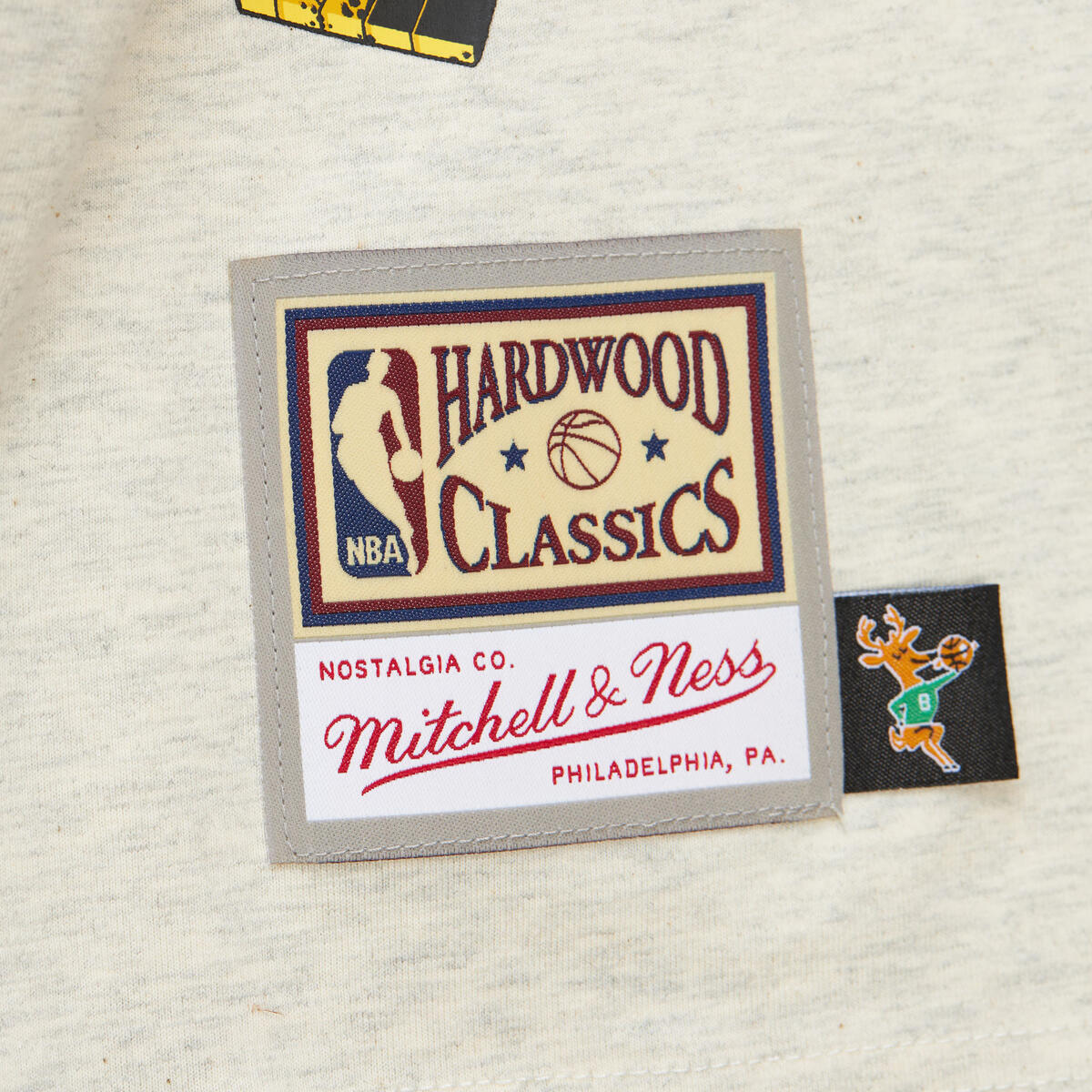 NBA LEGACY DEFINED SS TEE HWC BUCKS Oatmeal Heather SS8412-MBUOTHT - Image 10
