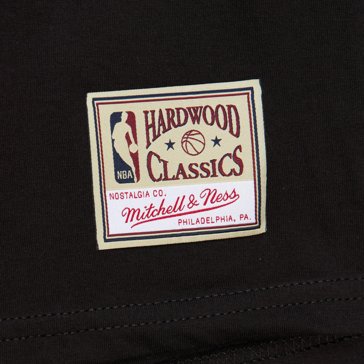 NBA PIONEER TEE 76ERS EARL LLOYD Black SS9628-P76BLCK - Image 5