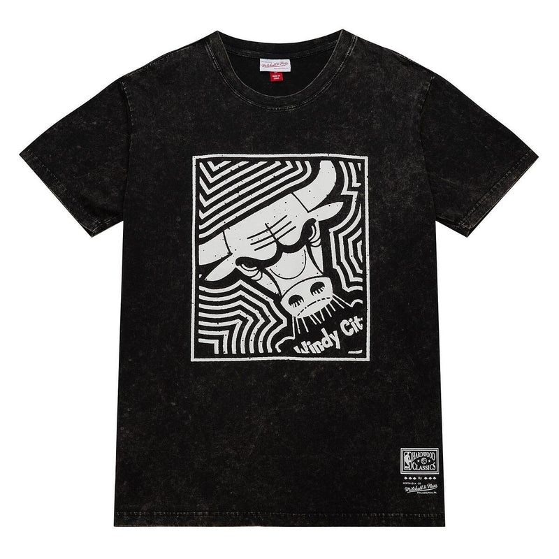 NBA DESTINATION LEISURE SS PREMIUM GRAPHIC TEE BULLS Black SSTE6791-CBUYYPPPBLCK - Image 1 NBA DESTINATION LEISURE SS PREMIUM GRAPHIC TEE BULLS Black SSTE6791-CBUYYPPPBLCK - Image 1