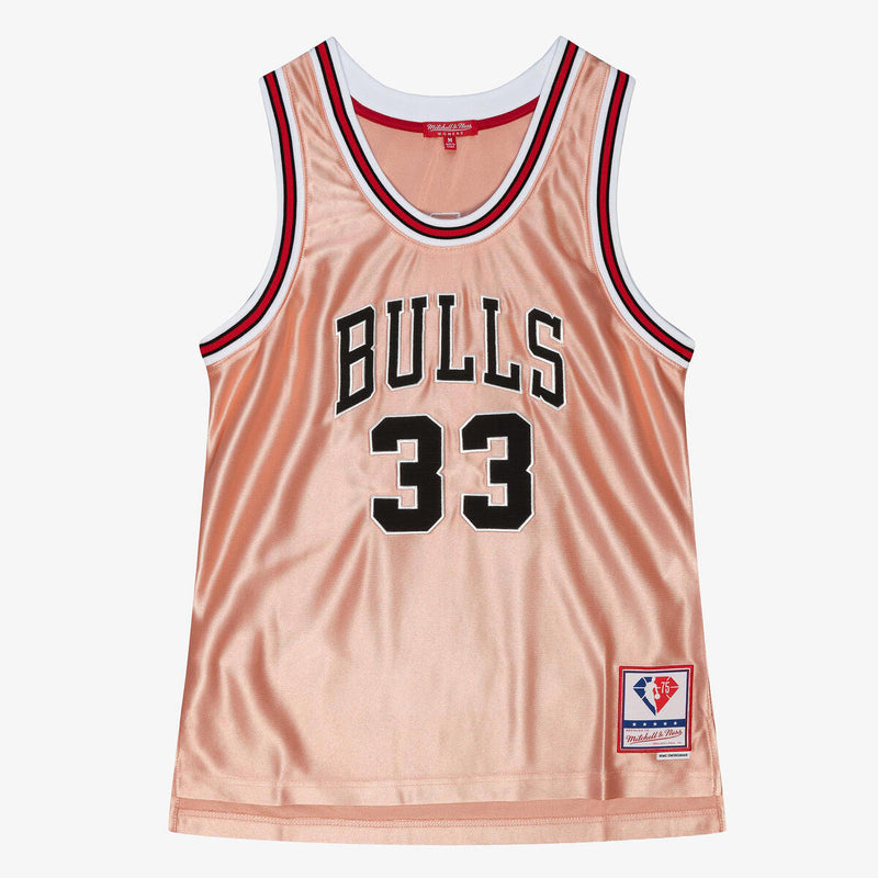 NBA W 75TH ROSE GOLD SWINGMAN JERSEY BULLS 1997 SCOTTIE PIPPEN - Rose Gold - Image 1 NBA W 75TH ROSE GOLD SWINGMAN JERSEY BULLS 1997 SCOTTIE PIPPEN - Rose Gold - Image 1