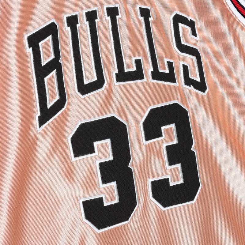 NBA W 75TH ROSE GOLD SWINGMAN JERSEY BULLS 1997 SCOTTIE PIPPEN - Rose Gold - Image 3 NBA W 75TH ROSE GOLD SWINGMAN JERSEY BULLS 1997 SCOTTIE PIPPEN - Rose Gold - Image 3