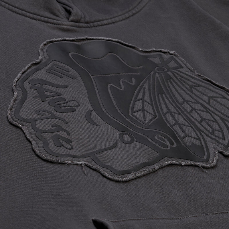 NHL DOWNTOWN COLLECTION FLEECE HOODIE CHICAGO BLACKHAWKS - Image 3 NHL DOWNTOWN COLLECTION FLEECE HOODIE CHICAGO BLACKHAWKS - Image 3