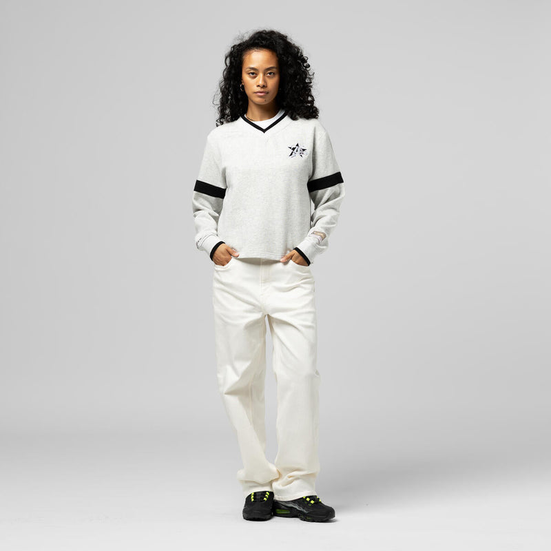 NBA V-NECK CROPPED SWEATSHIRT 76ERS - Image 5 NBA V-NECK CROPPED SWEATSHIRT 76ERS - Image 5