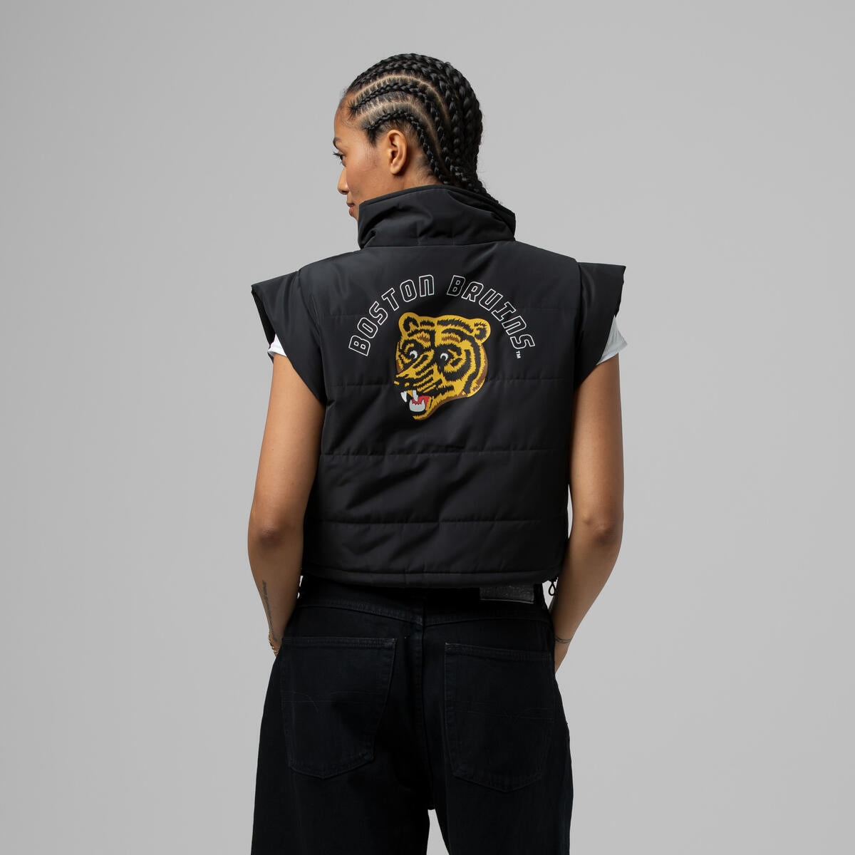 NHL WOMEN'S CROP PUFFER VEST BRUINS - Black - Image 11