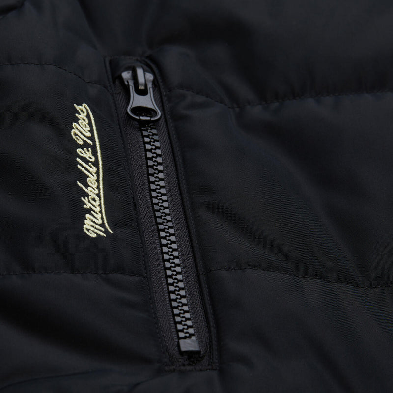 NHL WOMEN'S CROP PUFFER VEST BLACKHAWKS - Image 3 NHL WOMEN'S CROP PUFFER VEST BLACKHAWKS - Image 3