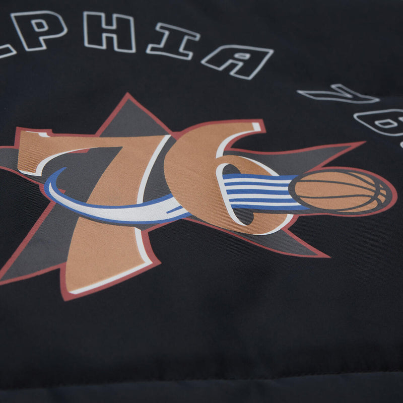 NBA WOMEN'S CROP PUFFER VEST 76ERS - Image 6 NBA WOMEN'S CROP PUFFER VEST 76ERS - Image 6