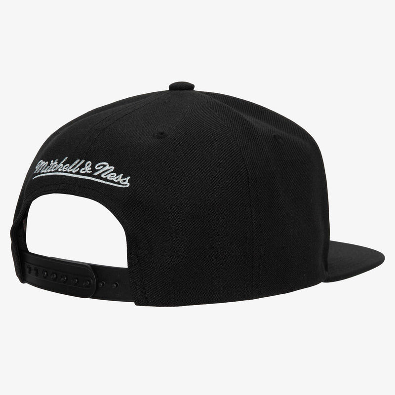 BRANDED ESSENTIAL SNAPBACK Black HHSS3390-MNNYYPPPBLCK - Image 2 BRANDED ESSENTIAL SNAPBACK Black HHSS3390-MNNYYPPPBLCK - Image 2
