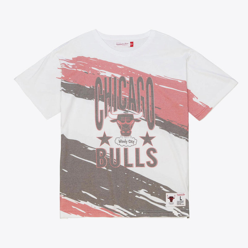 NBA PAINTBRUSH SUBLIMATED SS TEE BULLS White TCRW3416-CBUYYPPPWHIT - Image 1 NBA PAINTBRUSH SUBLIMATED SS TEE BULLS White TCRW3416-CBUYYPPPWHIT - Image 1