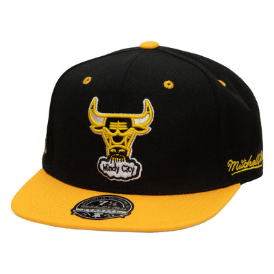 NBA YELLOW TOE FITTED HWC BULLS - Black-Yellow - Image 1