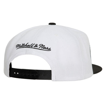 NHL VINTAGE SHARKTOOTH SNAPBACK BLACKHAWKS White 6HSSSH22088-CBHWHIT - Image 1