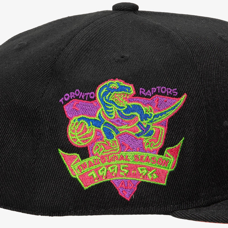 NBA COLOR BOMB FITTED HWC RAPTORS - Black - Image 3
