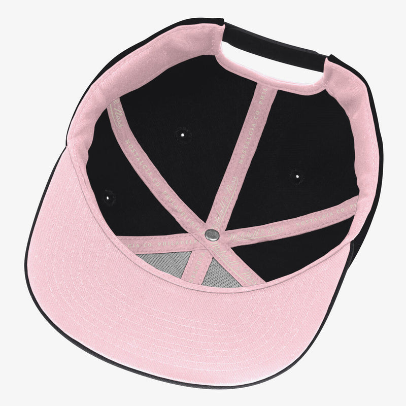 NBA PINK UNDER SCRIPT SNAPBACK HWC 76ERS - Black - Image 3