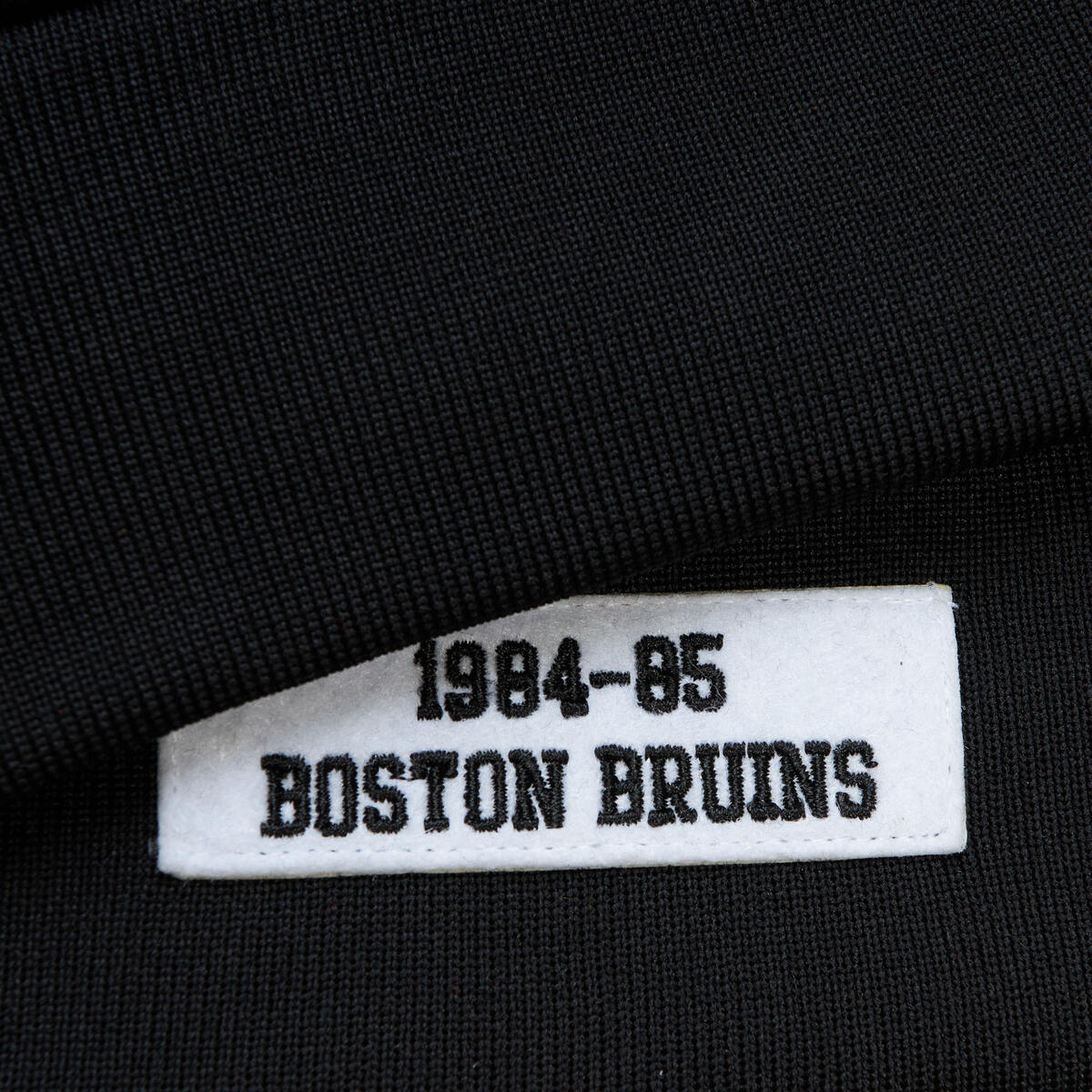 NHL WARM UP JACKET BRUINS 1984 Black AFZJ6253-BBN84PPPBLCK - Image 5