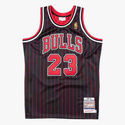 NBA AUTHENTIC ALTERNATE JERSEY BULLS 1996 MICHAEL JORDAN - Black - Image 1