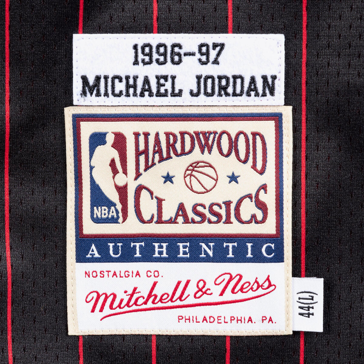 NBA AUTHENTIC ALTERNATE JERSEY BULLS 1996 MICHAEL JORDAN - Black - Image 3