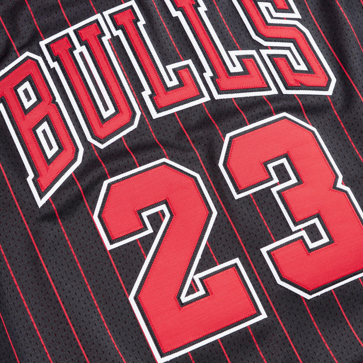 NBA AUTHENTIC ALTERNATE JERSEY BULLS 1996 MICHAEL JORDAN - Black - Image 5