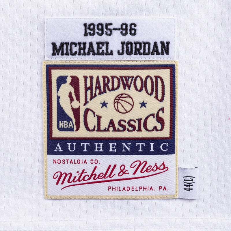 NBA AUTHENTIC JERSEY BULLS 1995 MICHAEL JORDAN - White - Image 3