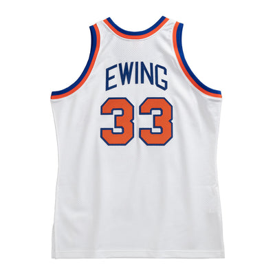 NBA AUTHENTIC JERSEY KNICKS 1985 PATRICK EWING White AJY4SB19086-NYKWHIT85PEW - Image 4