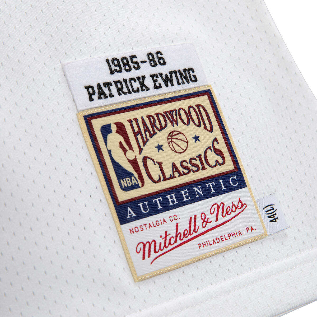 NBA AUTHENTIC JERSEY KNICKS 1985 PATRICK EWING White AJY4SB19086-NYKWHIT85PEW - Image 3