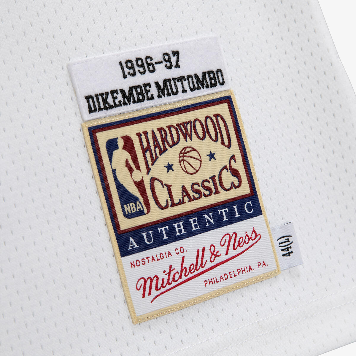 NBA AUTHENTIC JERSEY HAWKS 1996 DIKEMBE MUTOMBO - White - Image 3