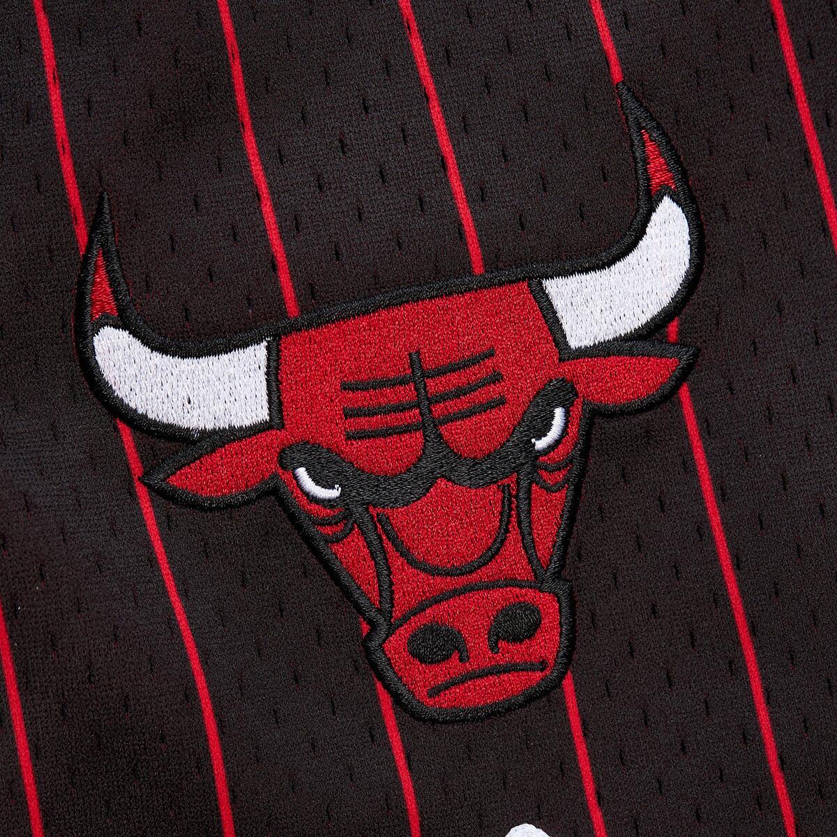 NBA AUTHENTIC ALTERNATE SHORTS BULLS 96-97 - Black - Image 6