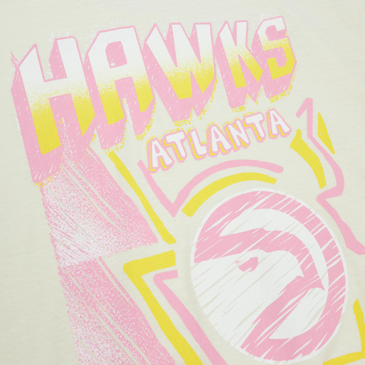 NBA SIDEWALK SKETCH SS TEE HWC HAWKS Off White BMTR5654-AHAYYPPPOFWH - Image 3