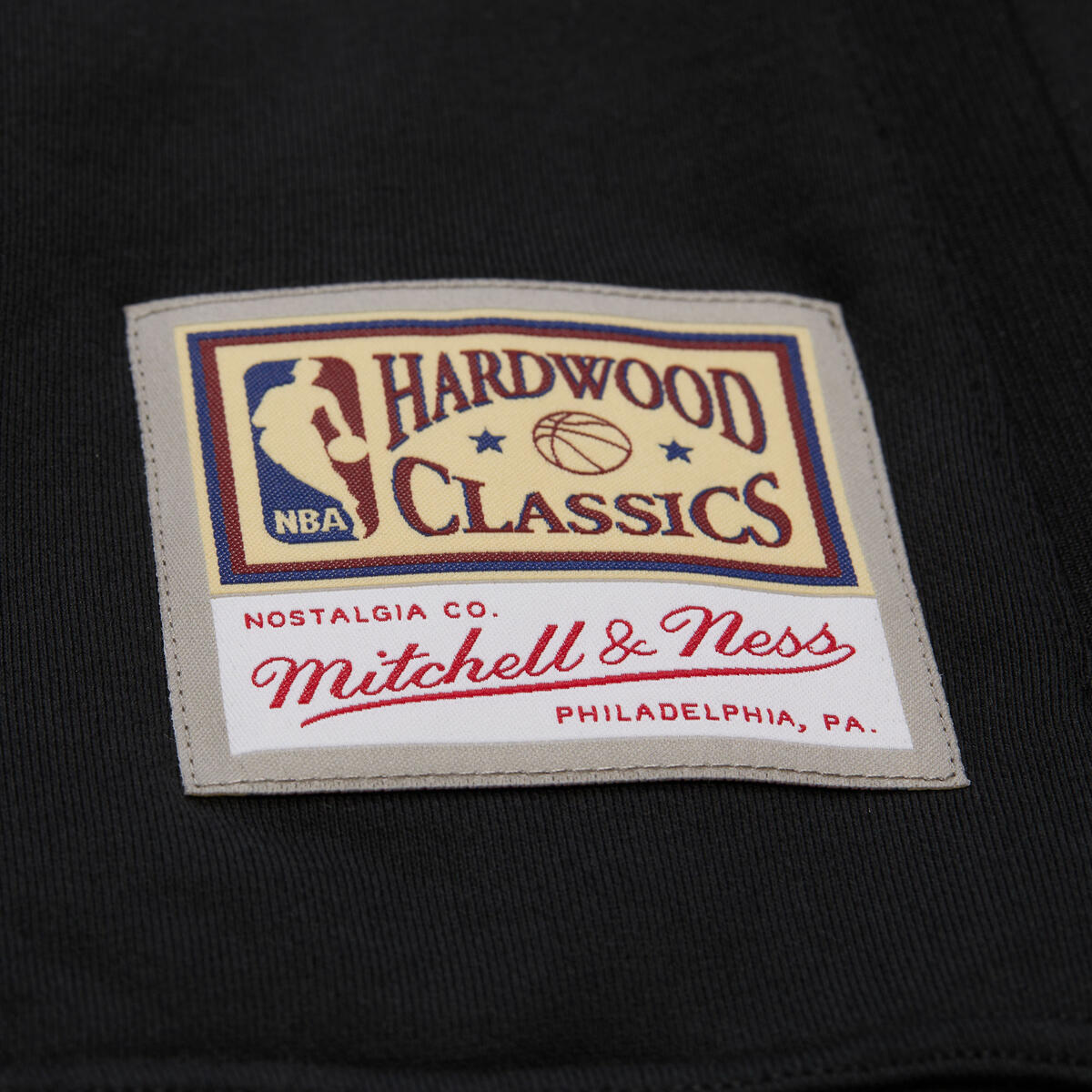 NBA OVERSWEEP CREWNECK SWEATER 76ERS Black FC10089-P76BLCK - Image 4