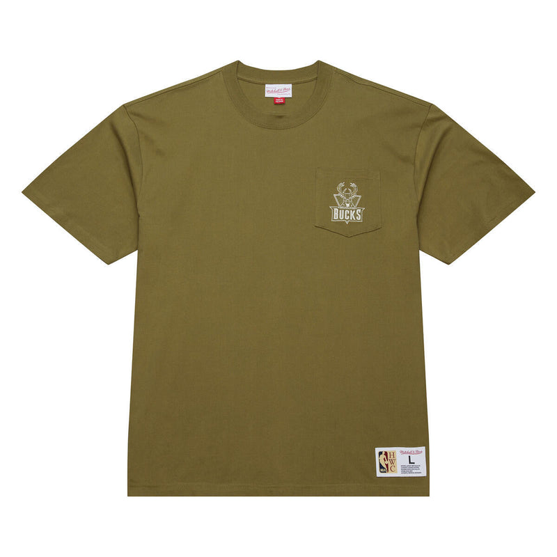 NBA MH PREMIUM SS POCKET TEE MILWAUKEE BUCKS - Image 1