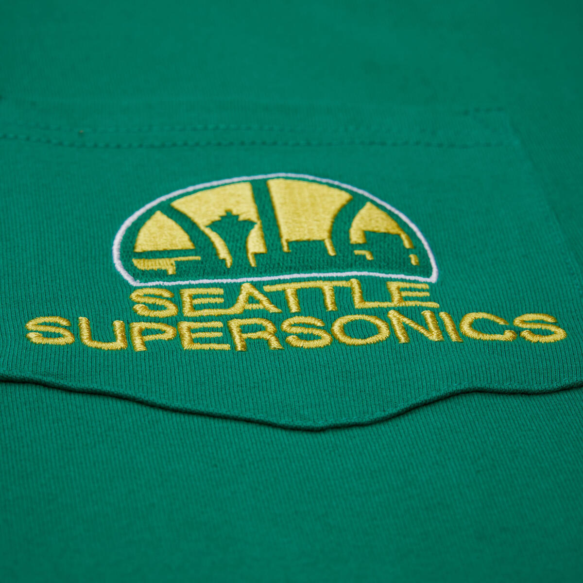 NBA MH PREMIUM SS POCKET TEE SEATTLE SUPERSONICS - Bucks Green - Image 3