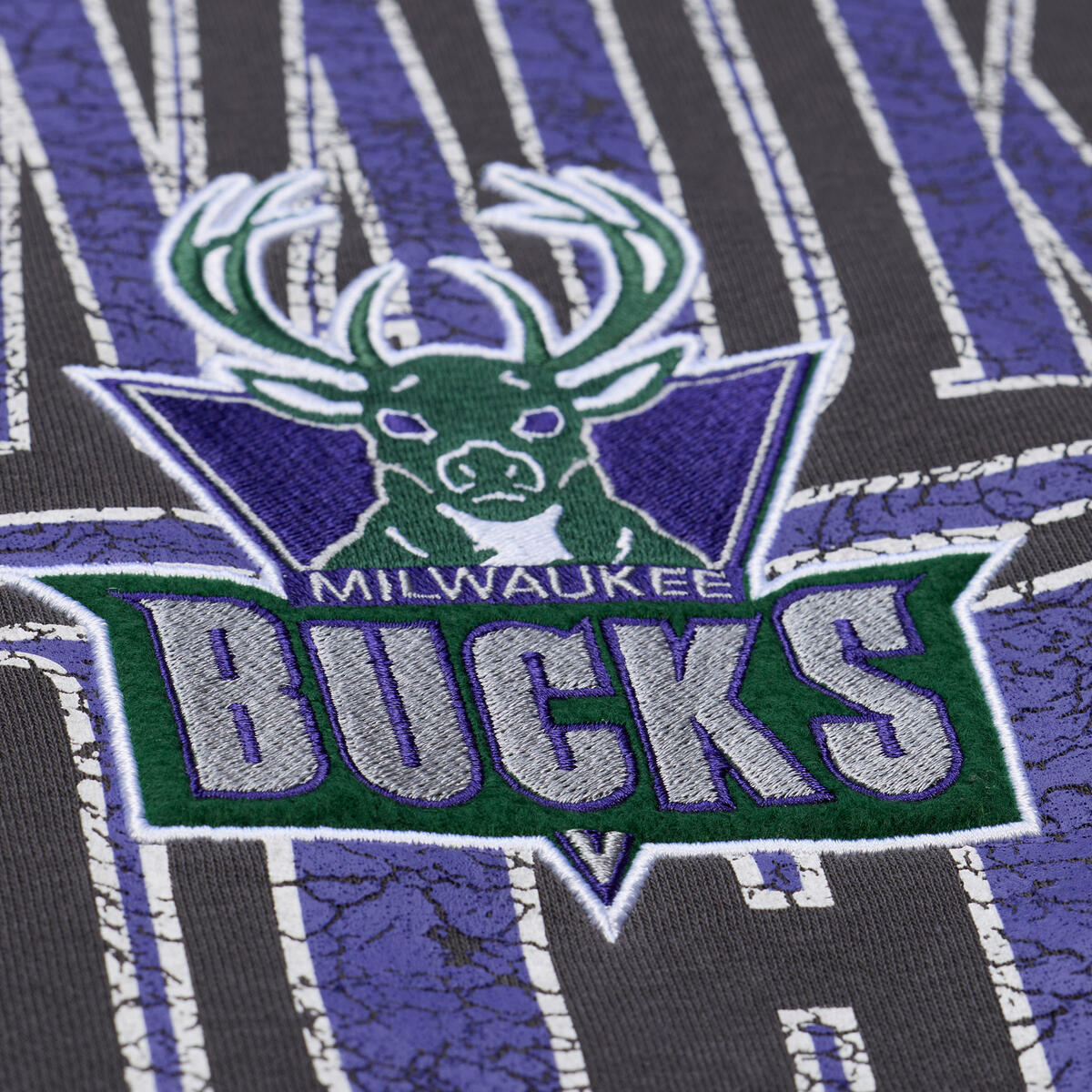 NBA DOWNTOWN COLLECTION FLEECE CREW MILWAUKEE BUCKS - Image 3