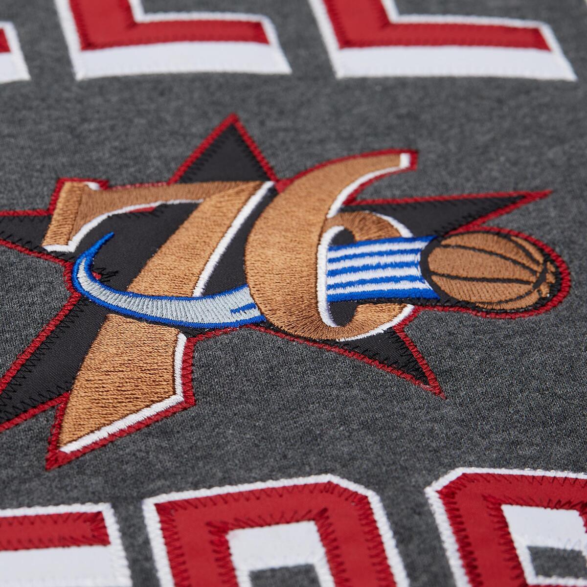 NBA LEGENDS COLLECTION PLAYER FLEECE PHILADELPHIA 76ERS ALLEN IVERSON - Black - Image 3